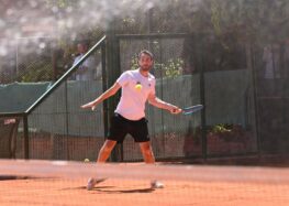 TENIS: FERRO A LA FINAL