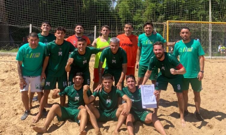 BEACH FÚTBOL: DOBLE VICTORIA Y A SEMIS