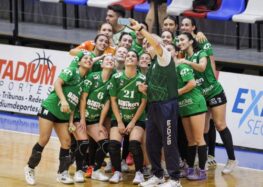 HANDBALL: LAS SUPERPODEROSAS, SUBCAMPEONAS