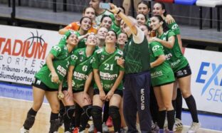 HANDBALL: LAS SUPERPODEROSAS, SUBCAMPEONAS