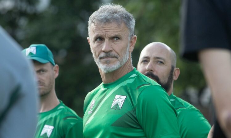 ALFREDO GRELAK ES EL NUEVO ENTRENADOR DE FERRO